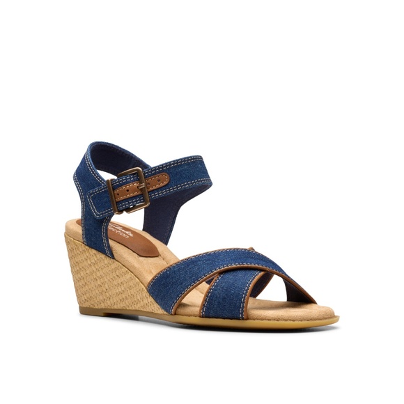 Womens Clarks Emmalae Iris Sandals, Dark Denim Leather. 26181666 - Picture 7 of 7